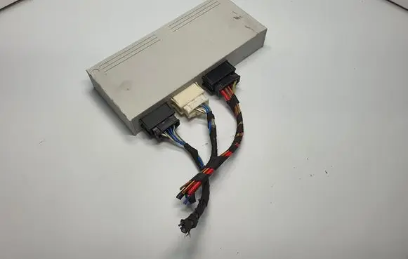 Tailgate/trunk control unit/module