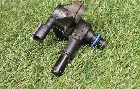 Ford Fusion II Valve vacuum 9U5A9G866CG
