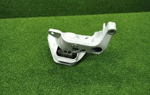 Engine mount bracket