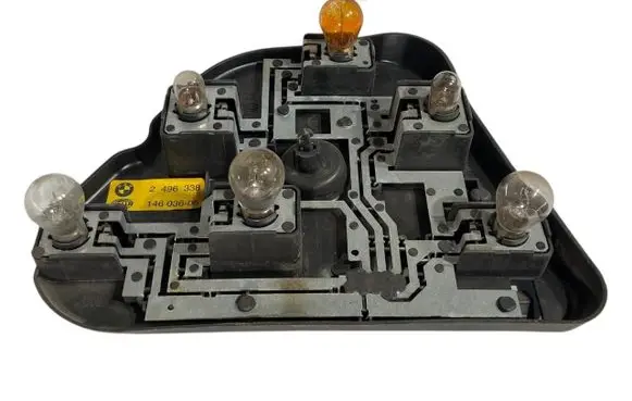BMW 5 E39 Tail light bulb cover holder 2496338