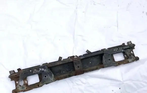Volkswagen Golf III Front bumper cross member