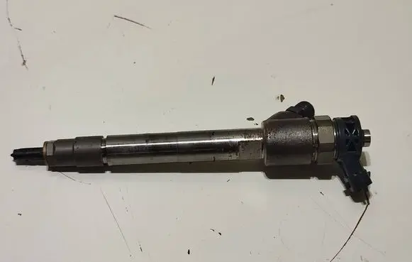 Peugeot 2008 II Fuel injector 9828959880