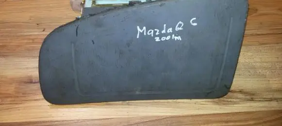 Mazda 626 Passenger airbag