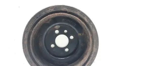Volkswagen PASSAT B6 Crankshaft pulley 03G105243