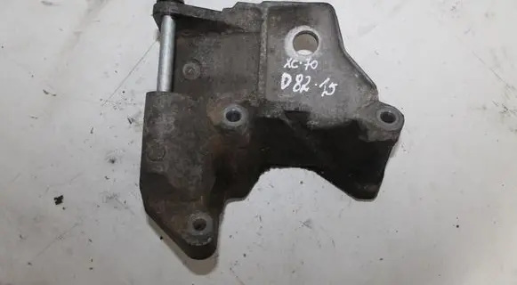 Volvo XC70 Engine mount bracket 6G926P096