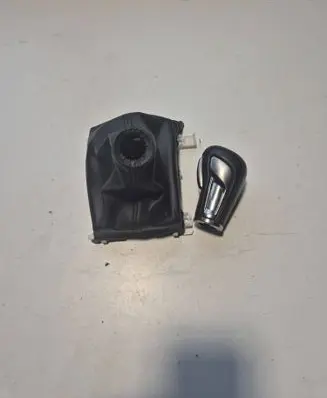Mazda 3 Gear lever shifter trim leather/knob LH190624