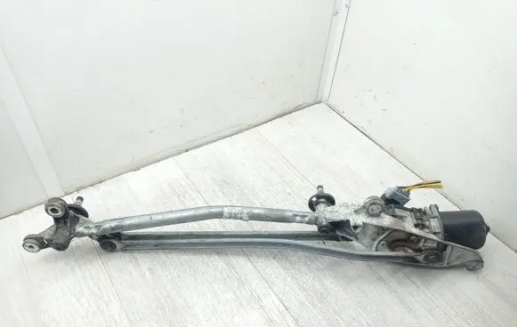Nissan Qashqai Front wiper linkage and motor 53570202