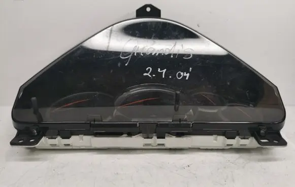 Mitsubishi Grandis Speedometer (instrument cluster)