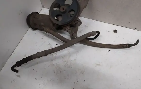 Toyota Yaris Power steering pump