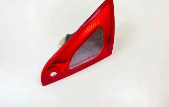 Mitsubishi Colt Tailgate rear/tail lights MN105622