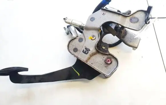 Honda CR-V Brake pedal sensor switch