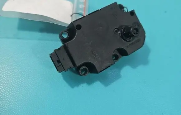 Mercedes-Benz S W222 A/C air flow flap actuator/motor HEUT0045K IMPRK1561048