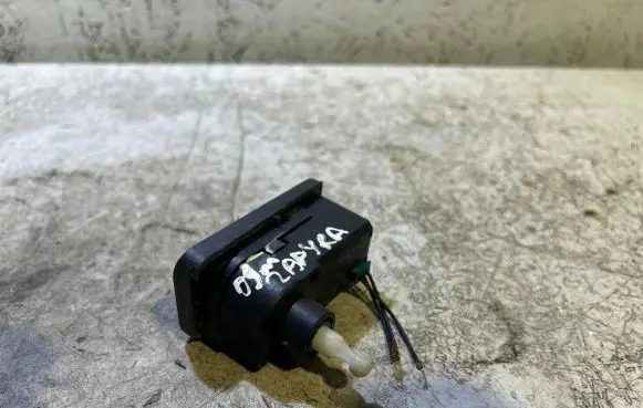 Opel Zafira B Headlight level adjustment motor 1305236080
