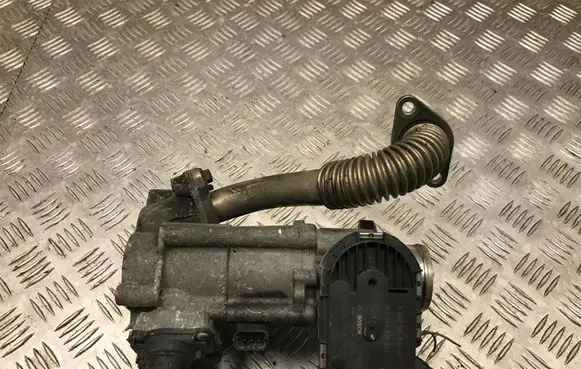 Nissan Qashqai Throttle valve 8200330810E 0281002681 H8200330812