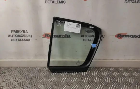 KIA Sportage Rear vent window glass 
