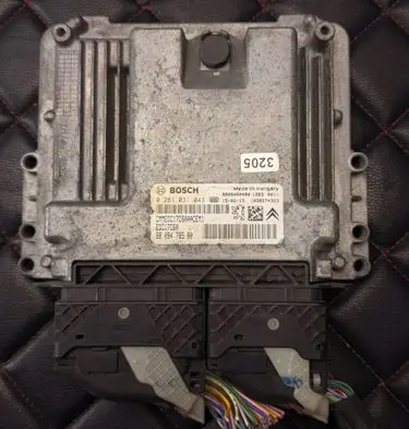 Citroen C4 Cactus Engine control unit/module 9806460480 9809478580 0281031043