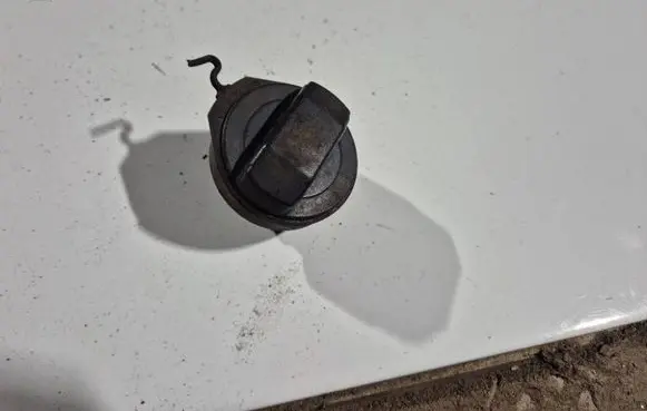 Mitsubishi Colt Fuel tank filler cap A454470