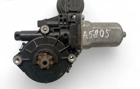 Toyota Auris 150 Front door window regulator motor 857200D120