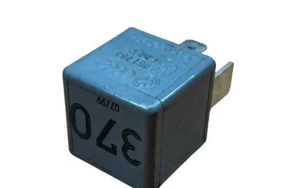 Audi A4 S4 B5 8D Other relay 8D0951253 V23134J52X300