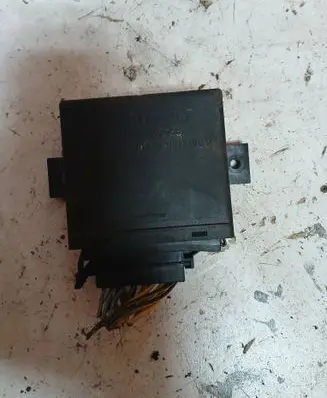 Opel Vectra B Light module LCM 09135156