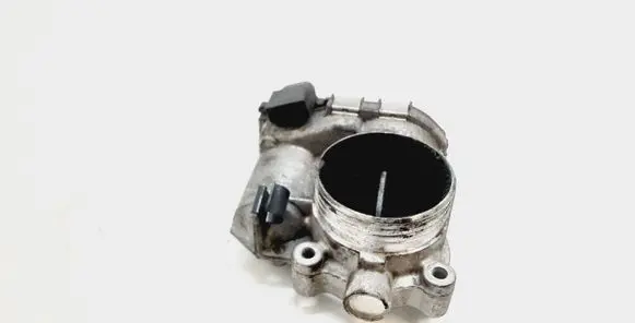 Volvo V70 Throttle valve 8692720