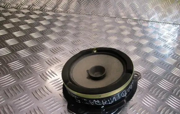 Suzuki Grand Vitara I Rear door speaker