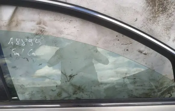 Fiat Croma Front door window glass four-door