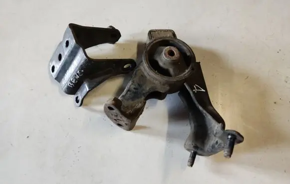 Toyota Corolla Verso E121 Engine mount bracket 1237126020