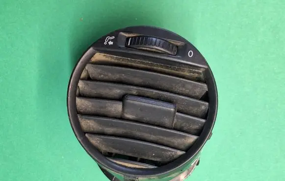 Volkswagen Caddy Dash center air vent grill 2k0819703b