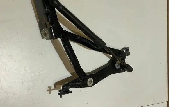 Ford Mustang VI Tailgate/trunk/boot hinge FR3B6342701AD
