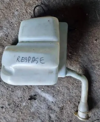 Renault Espace II Windshield washer fluid reservoir/tank