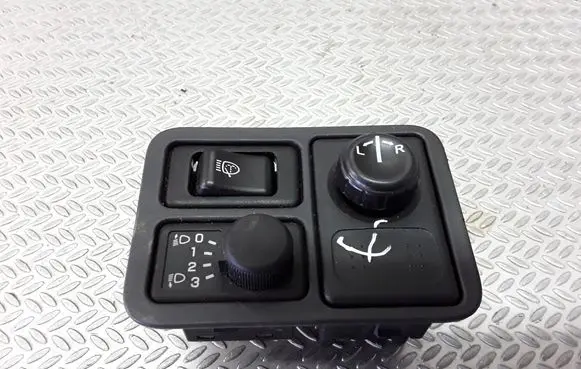 Nissan Almera N16 Light switch