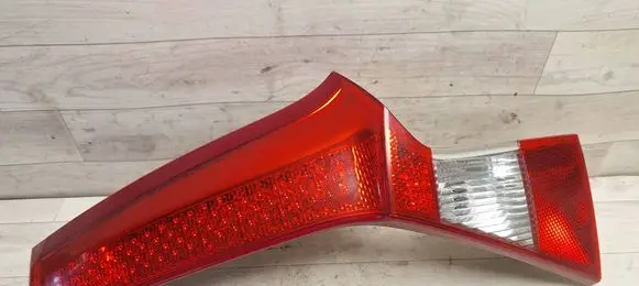 Volvo V70 Tailgate rear/tail lights 164394 164394R1 164392