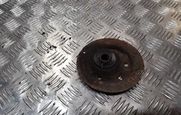 Toyota Avensis T250 Coil spring mount 