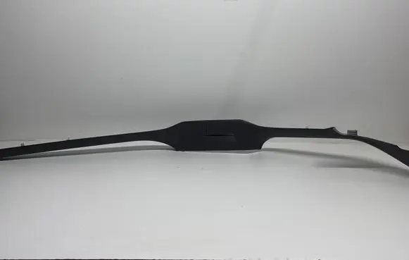 Volkswagen Golf V Front sill trim cover 1K5853371