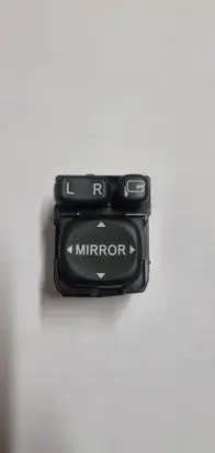 Toyota Avensis T250 Wing mirror switch 1835751