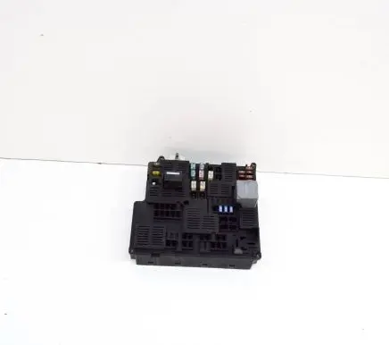 Volvo S90, V90 Fuse module 31473570