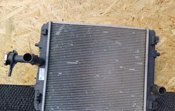 Toyota Aygo AB40 Coolant radiator CZ4221753582