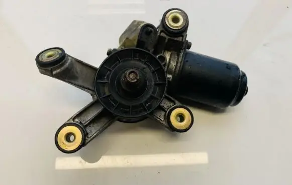 Subaru Forester SG Wiper motor