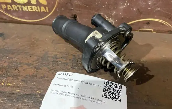 Thermostat/thermostat housing