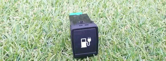 Nissan Leaf I (ZE0) Other switches/knobs/shifts 08349A