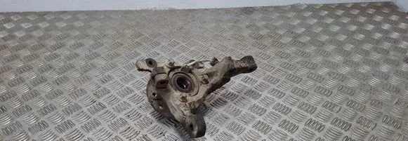 Front wheel hub