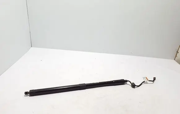 Volvo XC60 Tailgate strut 32384407
