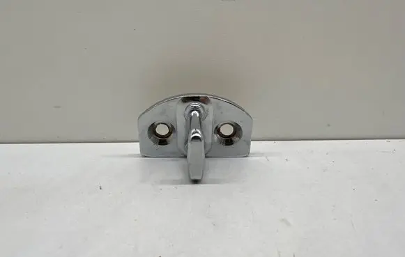 Renault Captur II Front door lock loop/hook striker 825705229R
