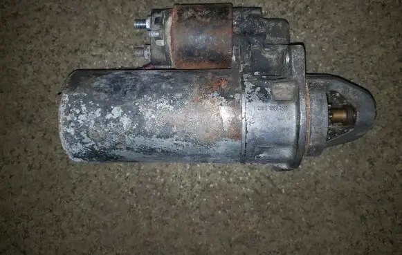 BMW 7 E32 Starter motor 1005821211 12411272150