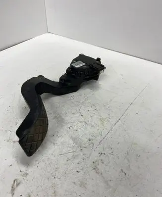 Volkswagen PASSAT B5.5 Accelerator throttle pedal 6PV00837603