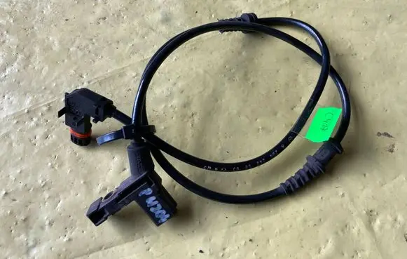 Mercedes-Benz C AMG W204 ABS brake wheel speed sensor A2045400005