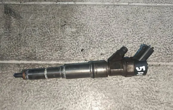 BMW 5 E39 Fuel injector 0445110048
