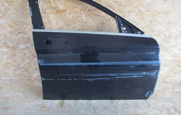 Mercedes-Benz C W205 Front door A2057220210