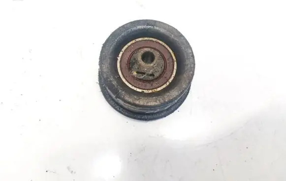 Nissan Sunny Generator/alternator belt tensioner